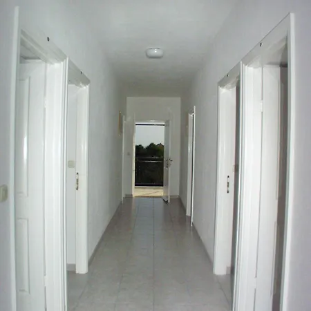 Apartman With Parking Space Sutivan, Brac - 747