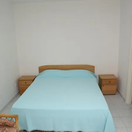 Apartmán With Parking Space Sutivan, Brac - 747 *