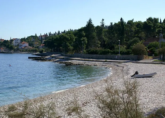 With Parking Space Sutivan, Brac - 747 * سوتيفان