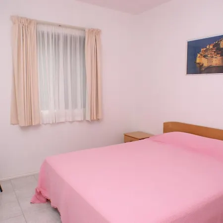 Appartement With Parking Space Sutivan, Brac - 747